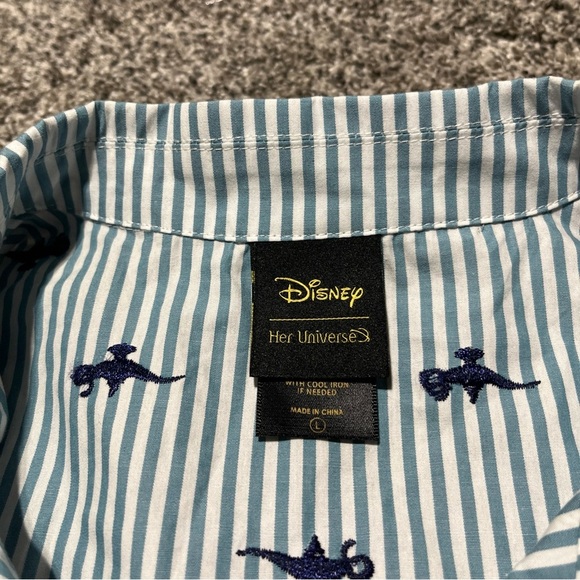 Boxlunch Her Universe Disney Aladdin Lamp stripe Womens Tie-Front Woven Top L - Picture 6 of 8